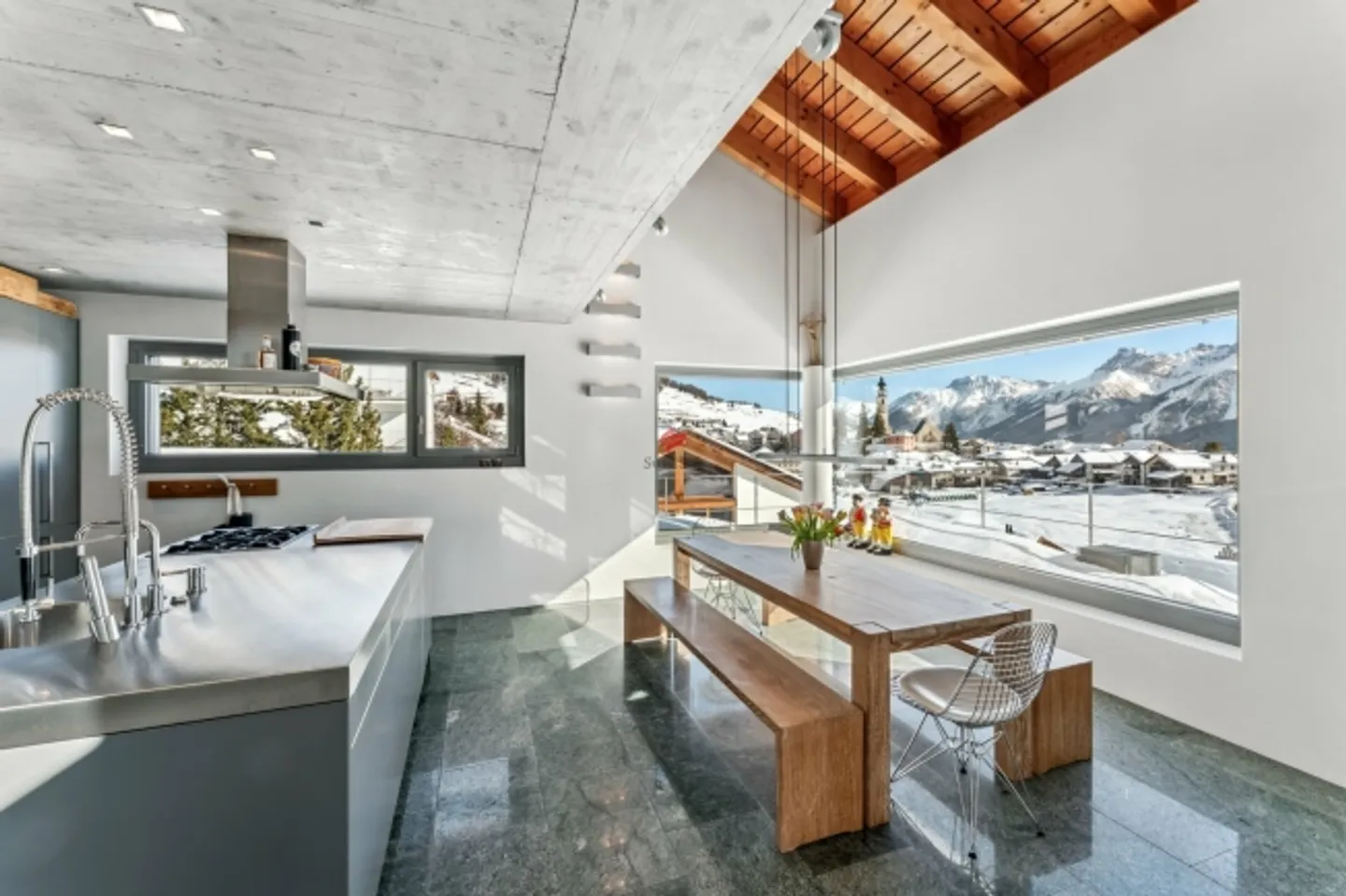 Dream House in the Lower Engadine Dolomites - Photo 5 of 12