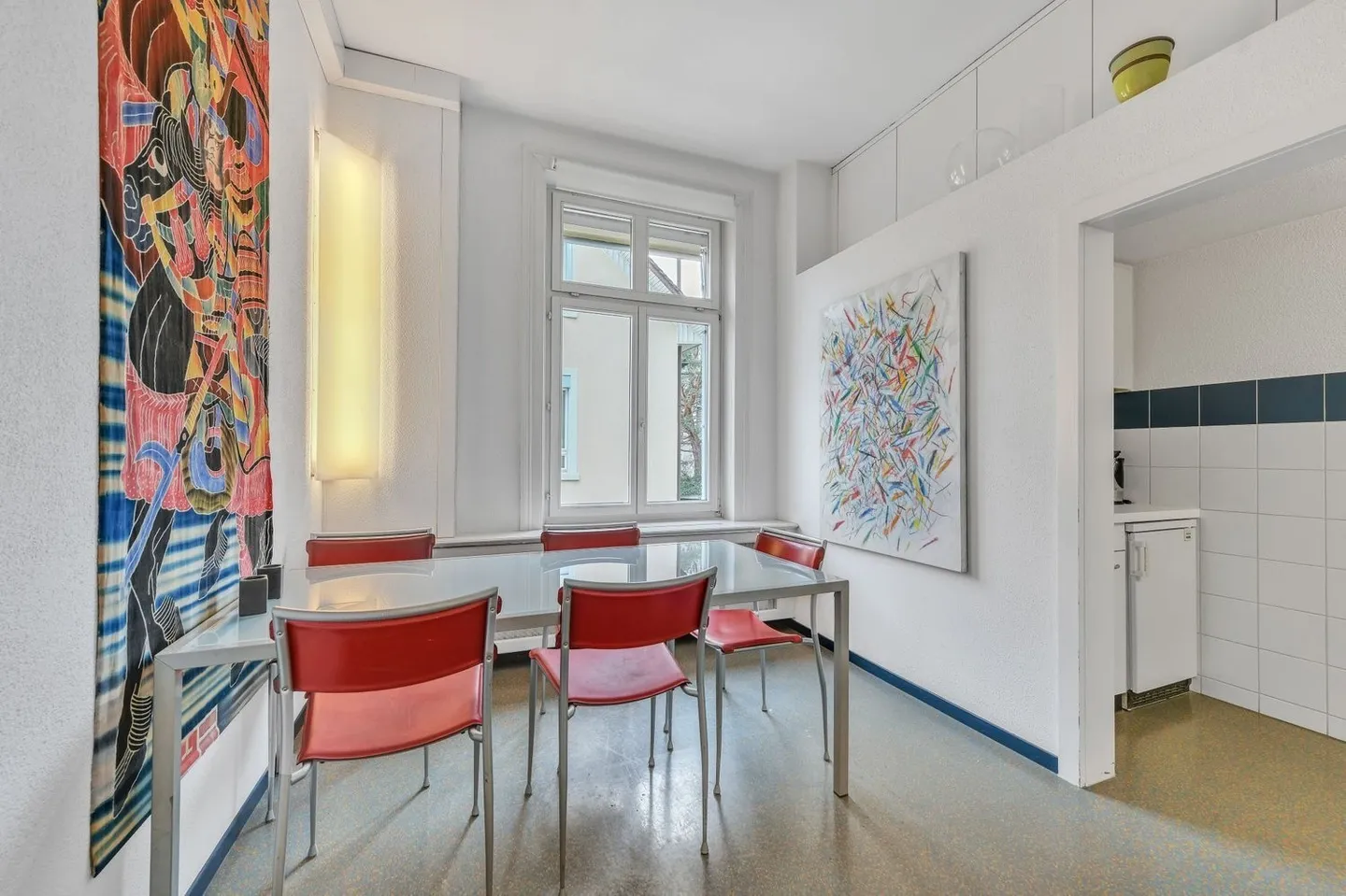 Well-maintained offices in a representative property in district 7 - Photo 5 of 11