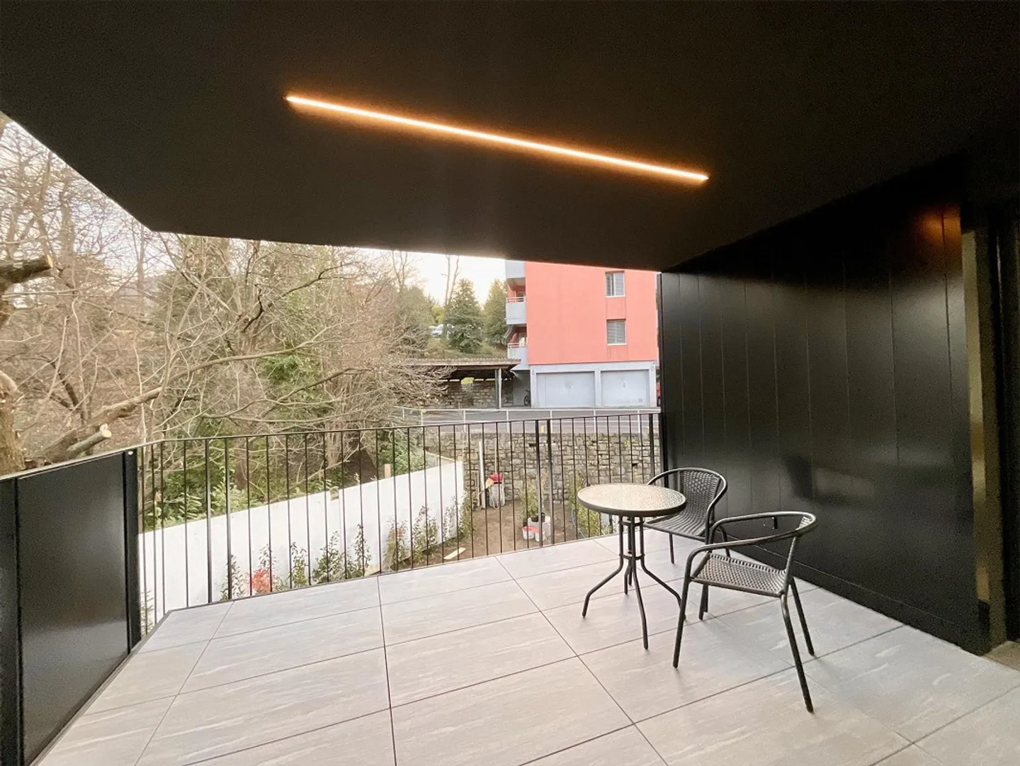 SORENGO - À LOUER NOUVEAU 2.5 PIÈCES AVEC GRANDE TERRASSE - Photo 4 sur 9