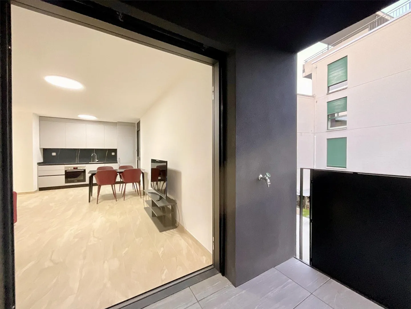 SORENGO - À LOUER NOUVEAU 2.5 PIÈCES AVEC GRANDE TERRASSE - Photo 5 sur 9