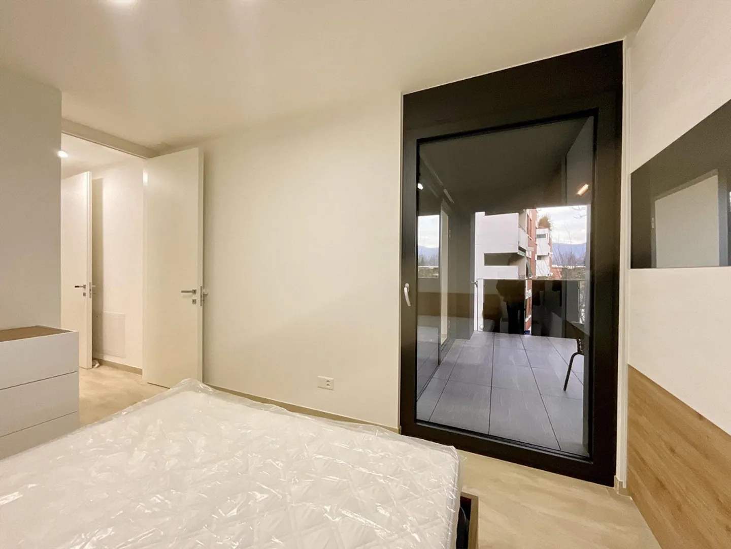 SORENGO - À LOUER NOUVEAU 2.5 PIÈCES AVEC GRANDE TERRASSE - Photo 8 sur 9