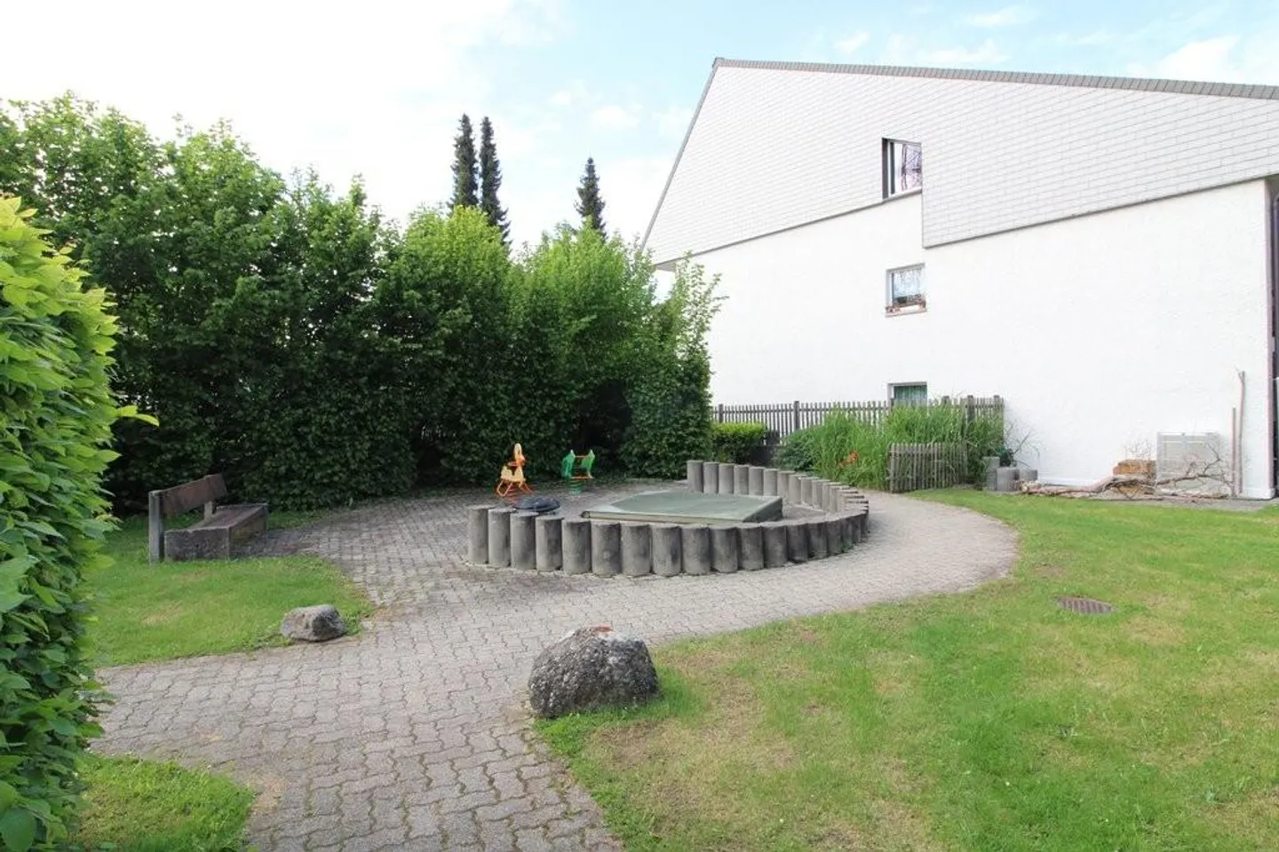 Appartamento duplex 3.5 locali - Zona residenziale tranquilla nel verde - Foto 8 di 8