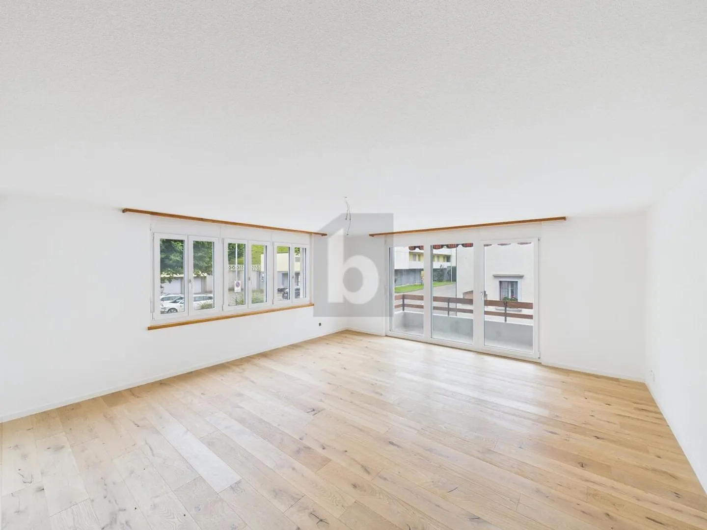 FRISCH RENOVIERT MIT GROSSER TERRASSE - Foto 5 von 6