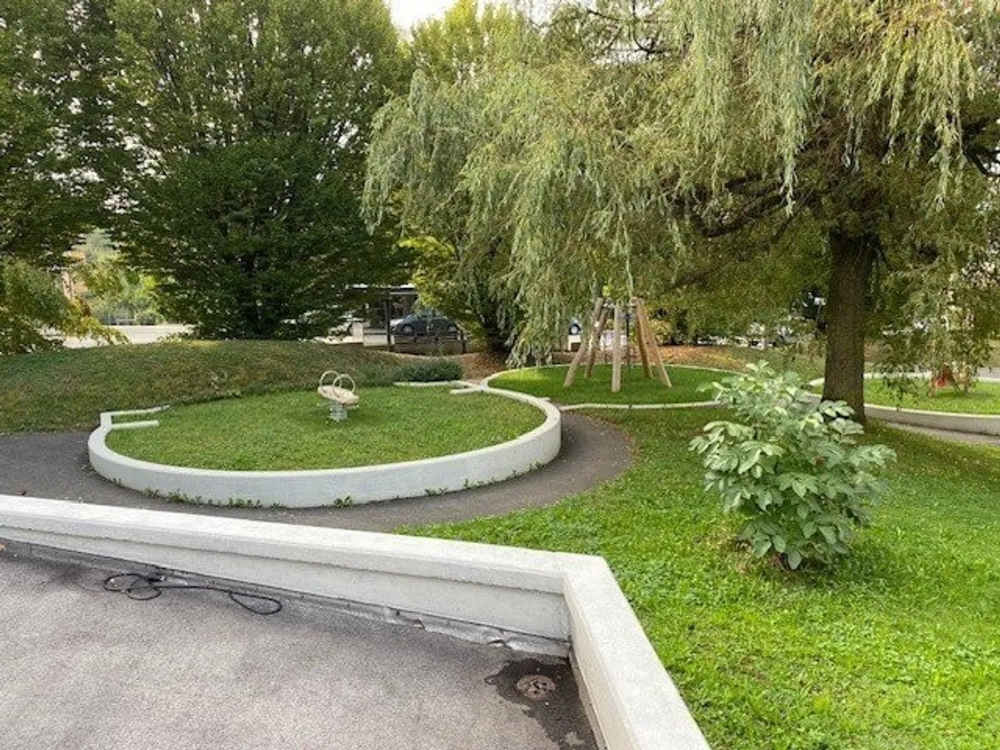 1ST NET RENT OFFERED - Housing located in a family neighborhood! - Photo 2 of 9