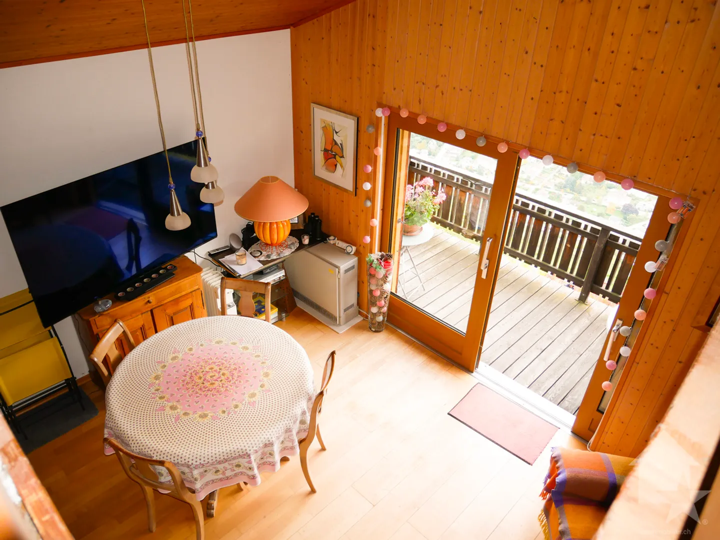 Magnificent small chalet / mazot at the Summit of the Vines - Photo 17 of 32