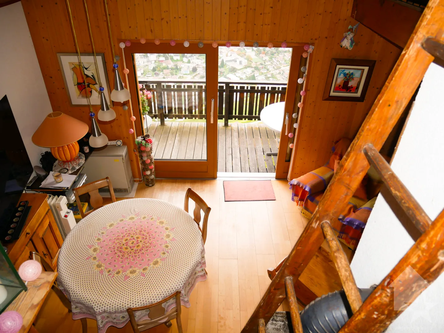 Magnificent small chalet / mazot at the Summit of the Vines - Photo 18 of 32