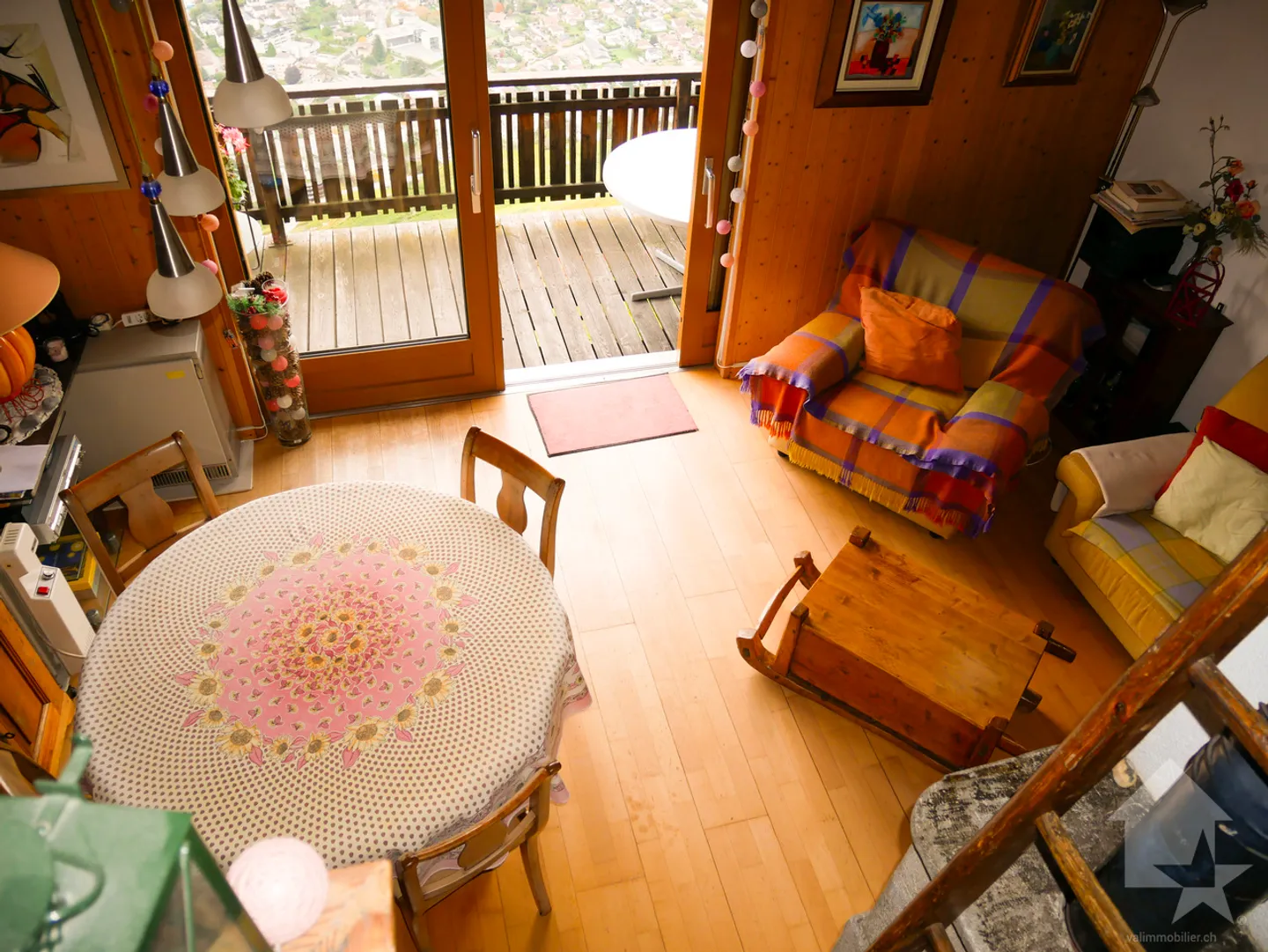 Magnificent small chalet / mazot at the Summit of the Vines - Photo 19 of 32