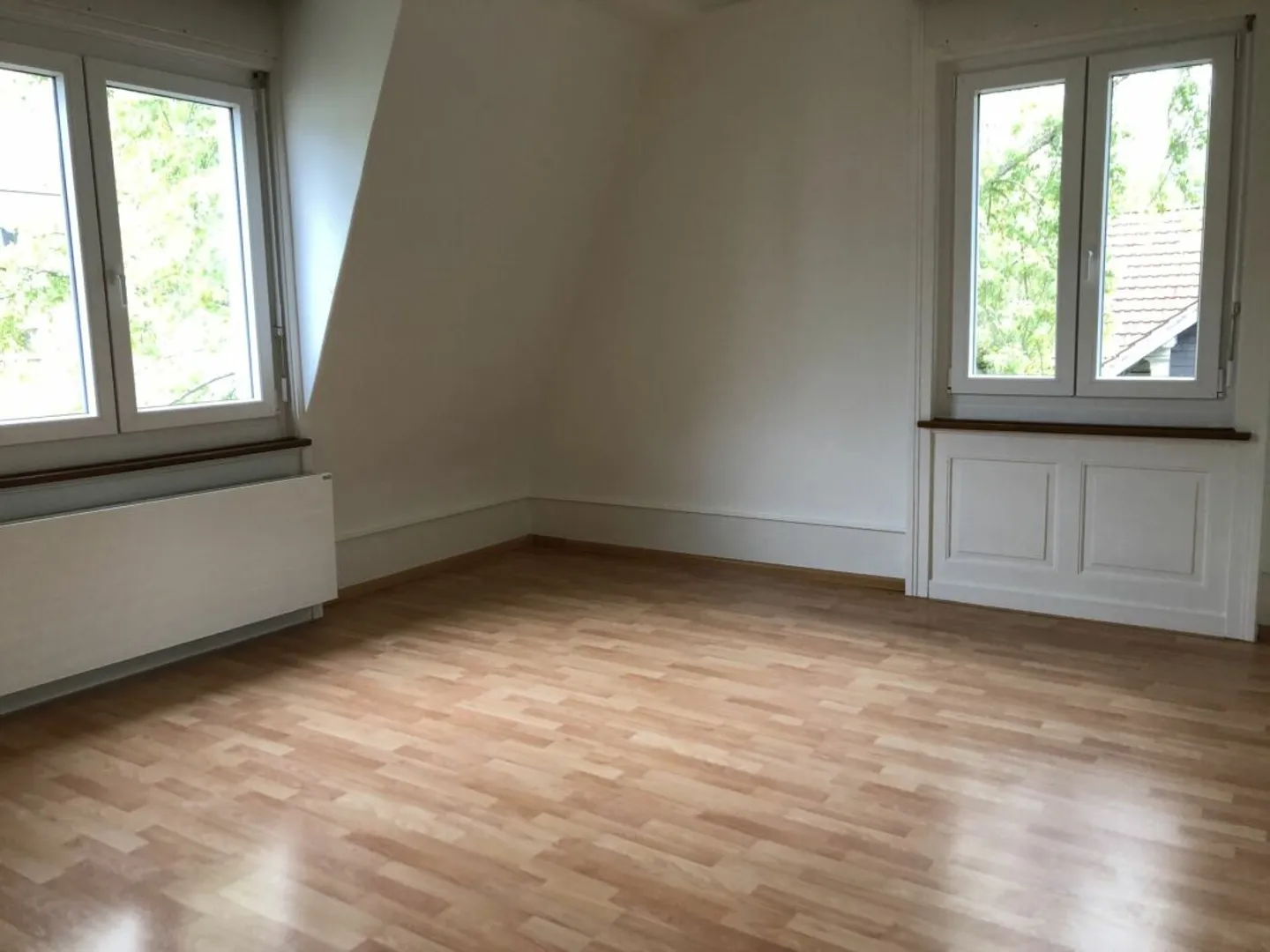 Spacious 5.5 Room Apartment - Photo 6 of 9