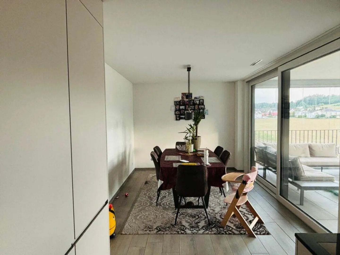 Grosszügige 4.5-Zimmer-Wohnung mit wunderbarem Balkon - Photo 3 of 13