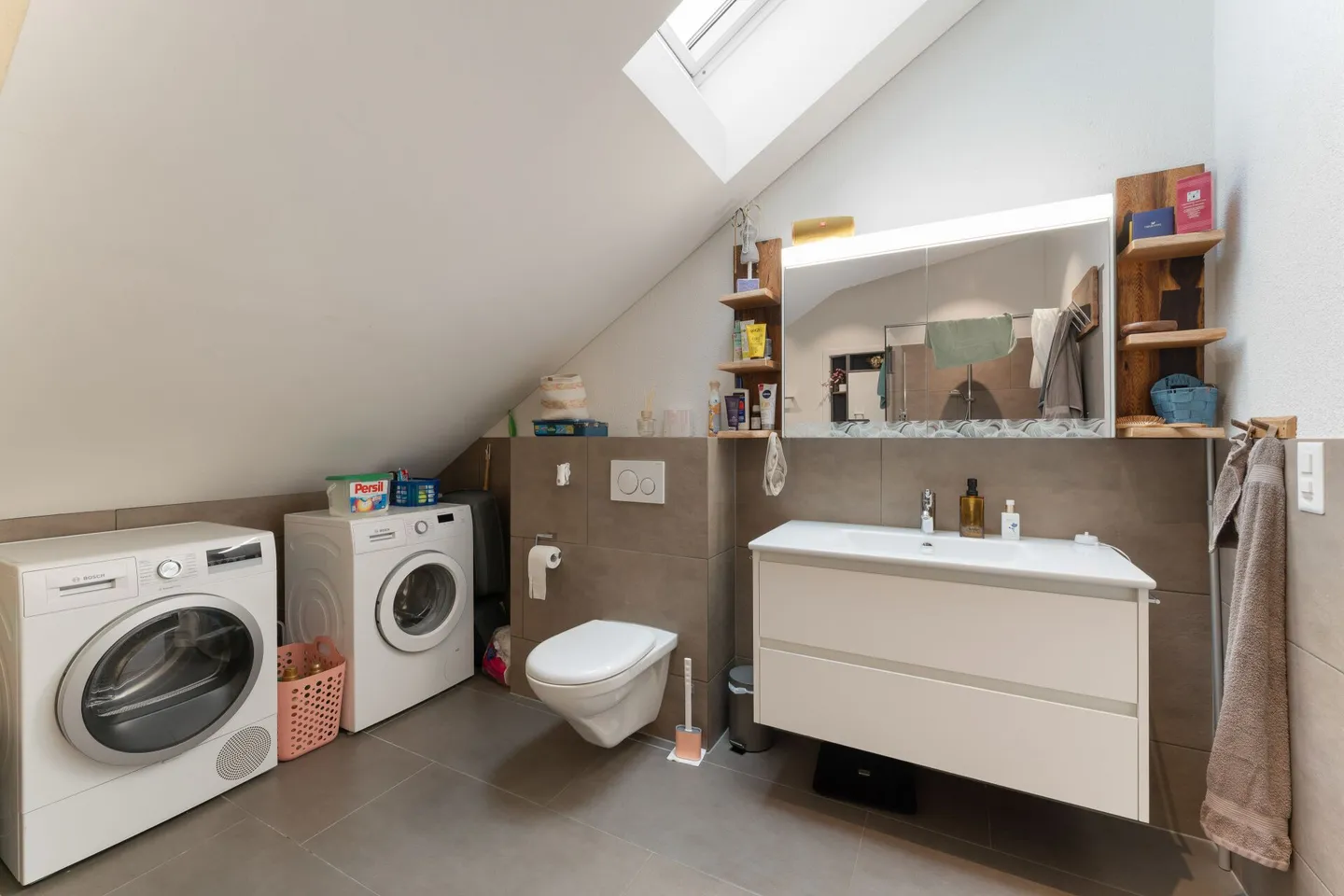 Appartement moderne 4.5 pièces - Photo 4 sur 8