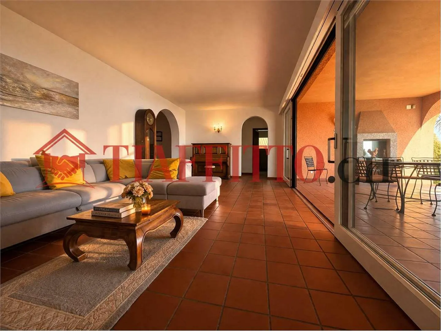 CASA ELEVATA DI 4,5 STANZE A PORZA CON GIARDINO, TERRAZZA E PISCINA INTERNA - Foto 6 di 13