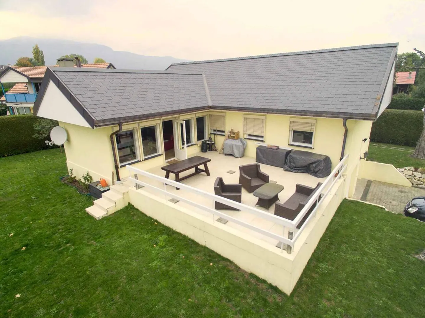 5-room detached house with large garden and double garage - Photo 1 of 5