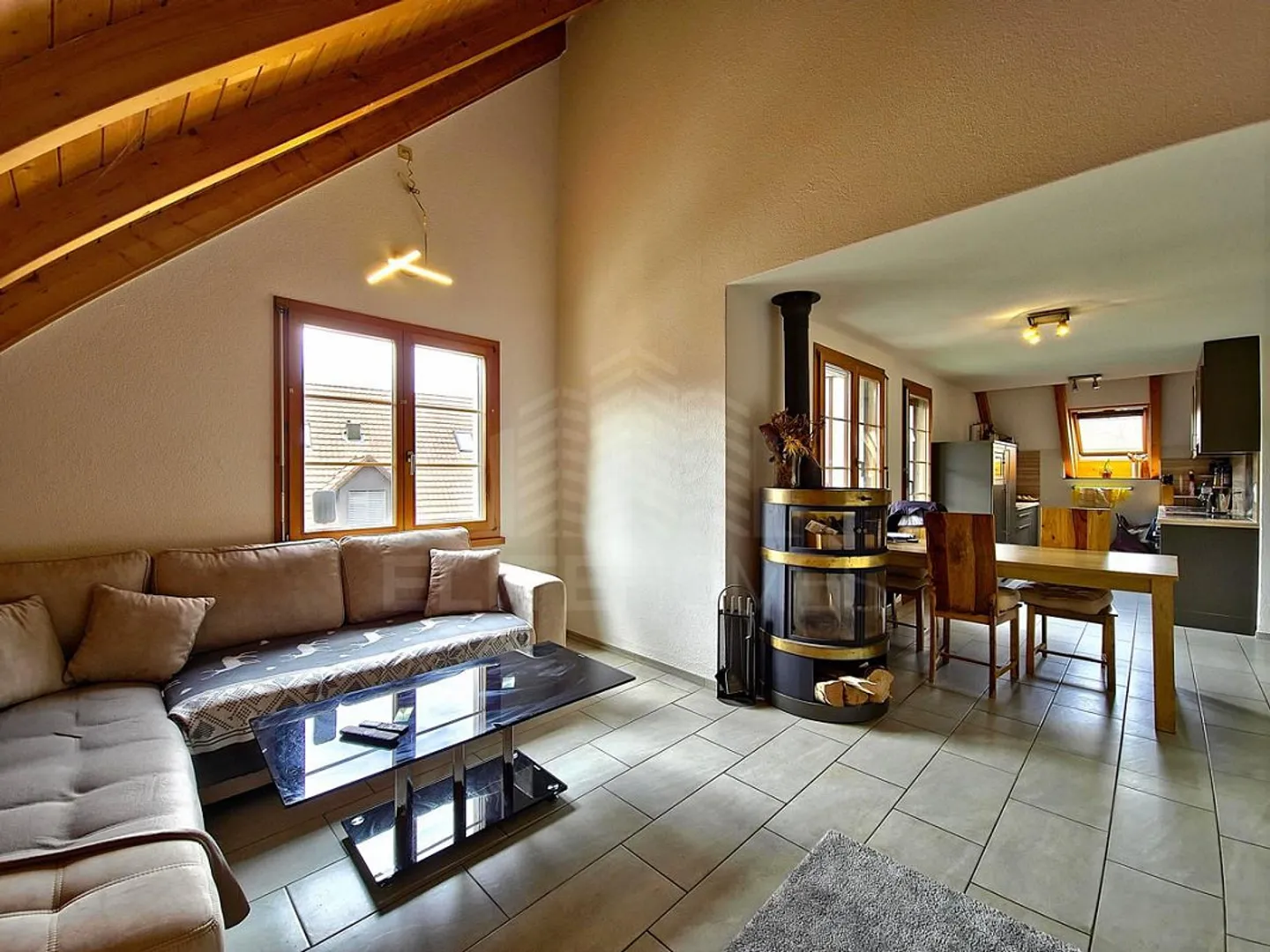 Stylish Maisonette with Charm in a Central Location - Photo 2 of 5