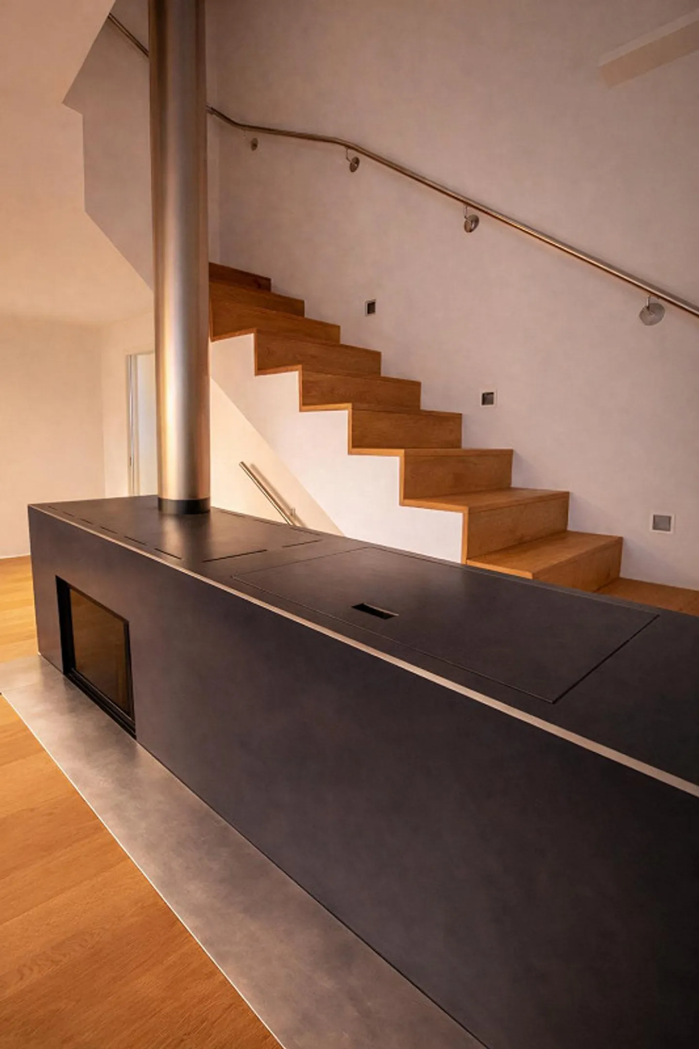 Elegantes Einfamilienhaus mit Aussicht - Foto 2 von 16