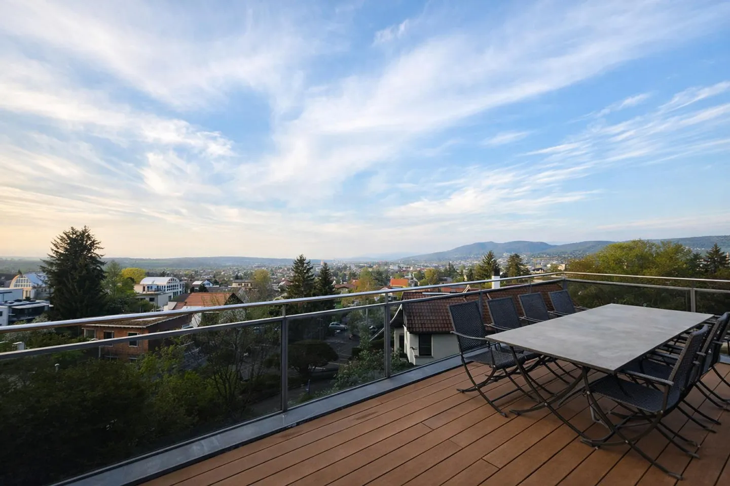 Elegantes Einfamilienhaus mit Aussicht - Foto 4 von 16