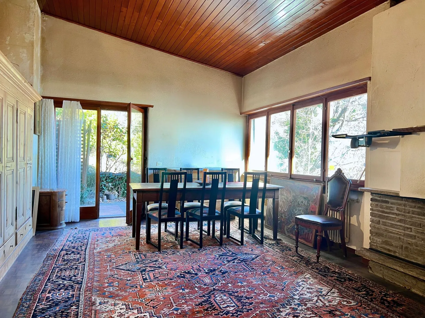 Casa unifamiliare da ristrutturare in una posizione tranquilla e isolata - Foto 5 di 12