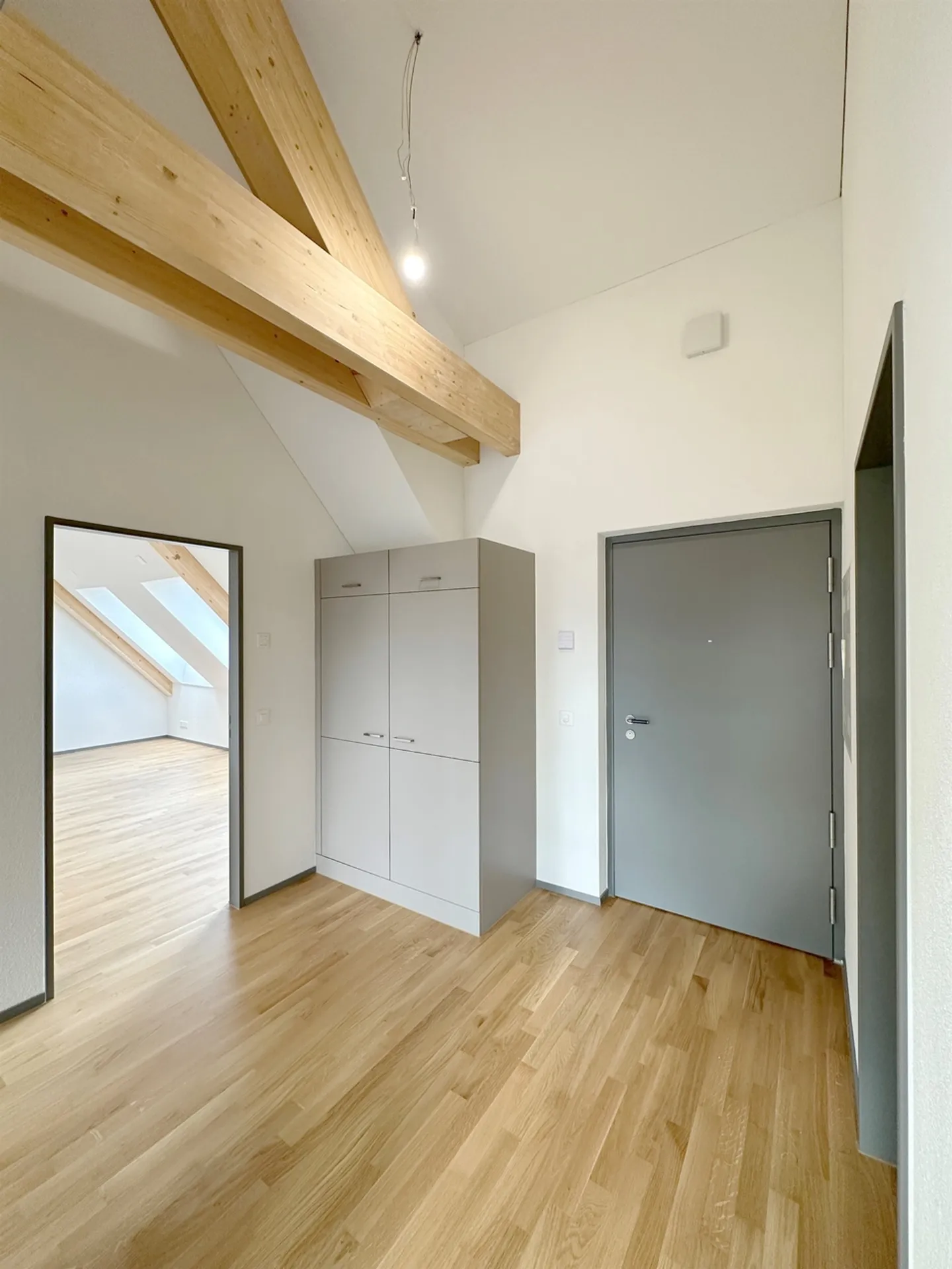 Living at the Pulse of the City - Trendy - Modern - Your New Home? - Photo 4 of 13