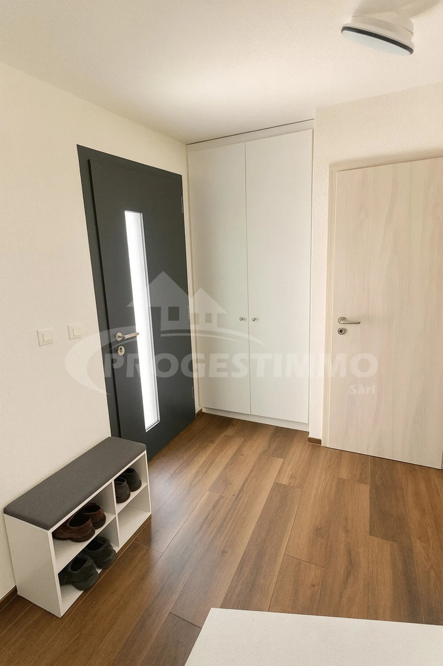 Schöne moderne 4.5-Zimmer-Villa - Foto 8 von 10