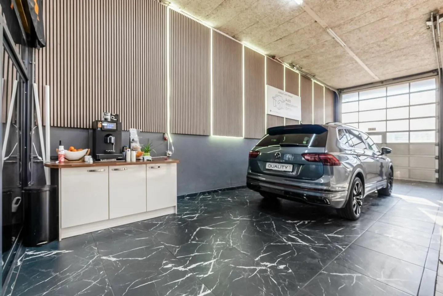 Top Opportunity: Auto Workshop with Customers, Inventory & Prime Location in Deitingen! - Photo 4 of 22