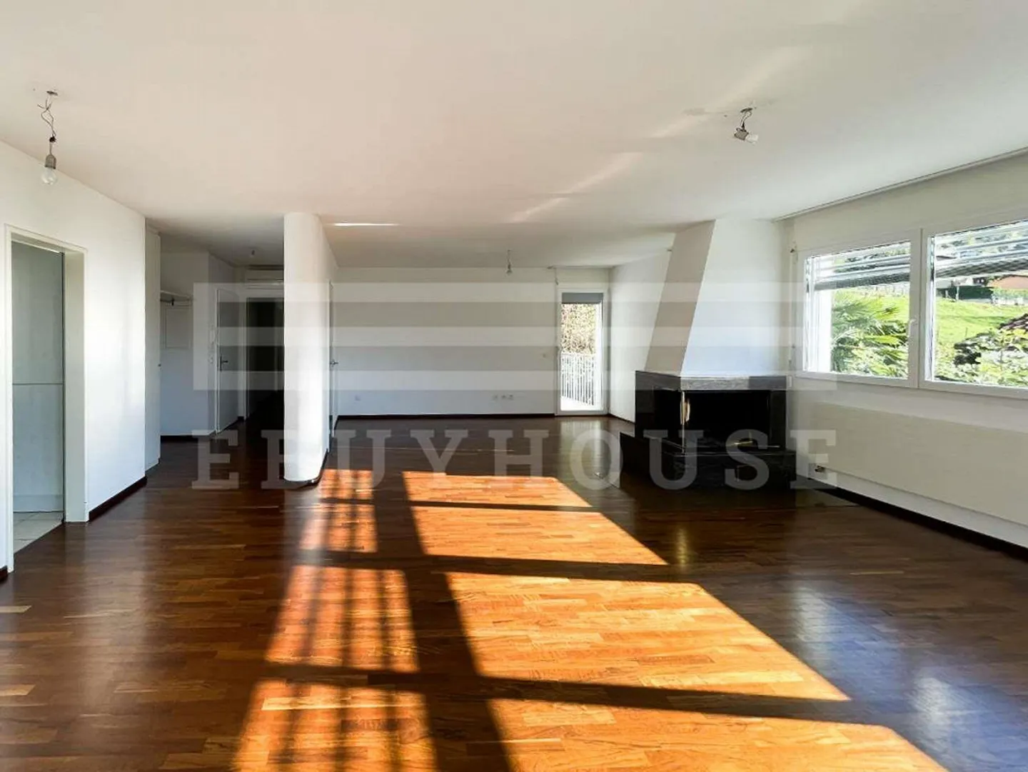 Comfortable apartment with terrace and view - Photo 2 of 13