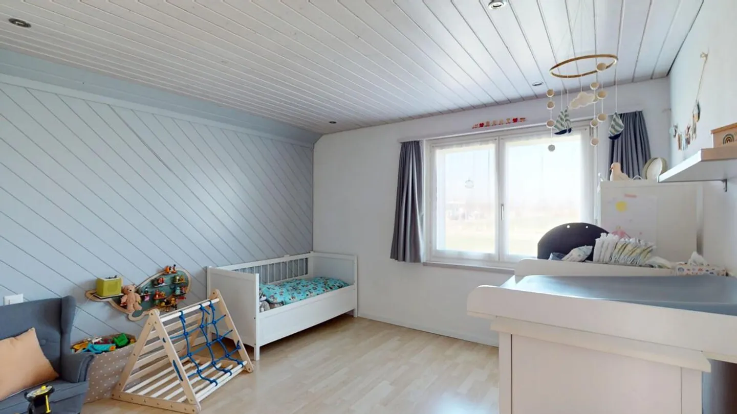 Spacious, 6.5 Rooms, Great View, Perfect Location and 3 Balconies - Photo 10 of 13