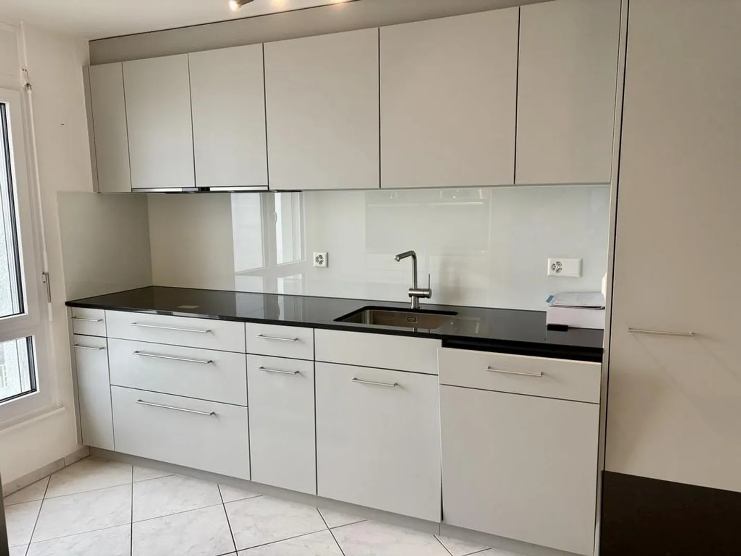 Well-maintained 5.5-room maisonette apartment with lake view - Photo 3 of 23