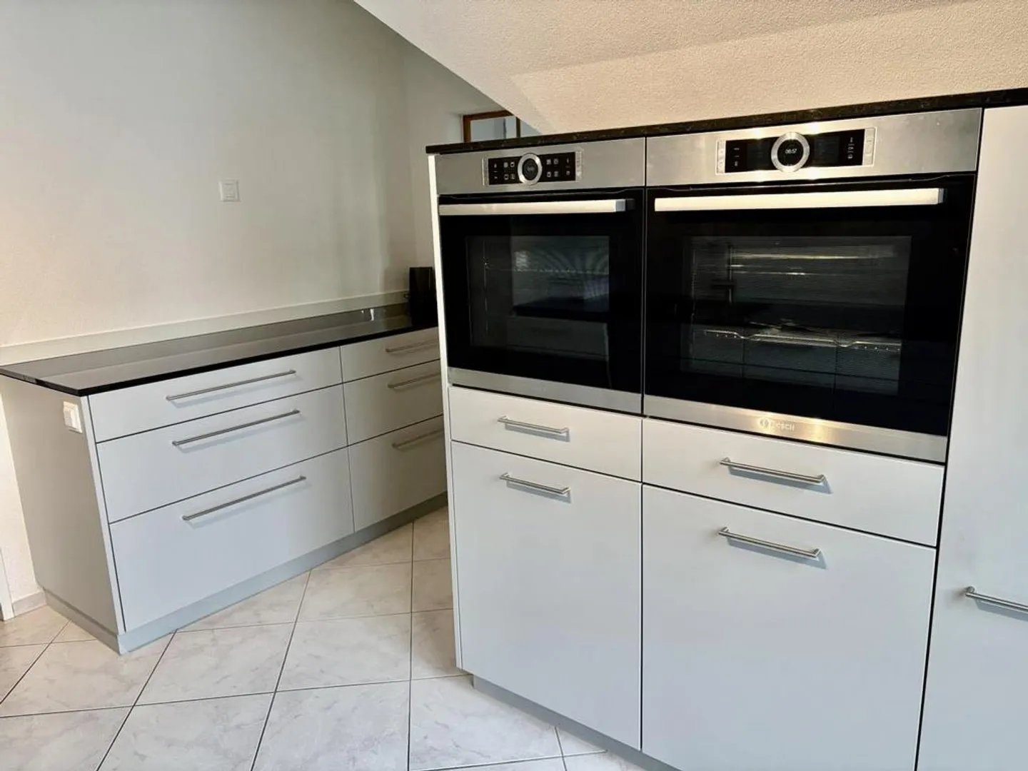 Well-maintained 5.5-room maisonette apartment with lake view - Photo 4 of 23