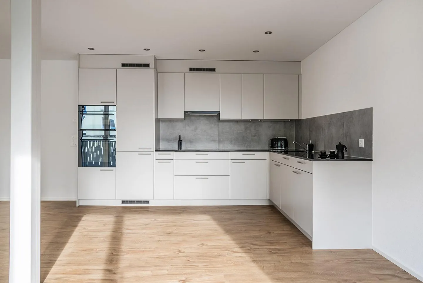 Topmoderne Wohnung nahe Autobahnanschluss - Photo 1 sur 8