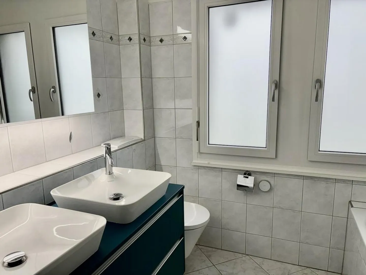 Well-maintained 5.5-room maisonette apartment with lake view - Photo 13 of 23