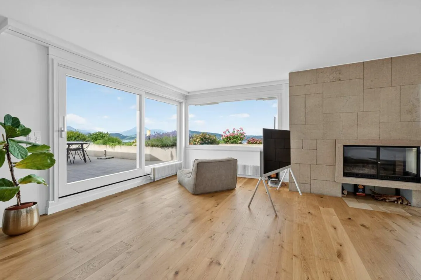 Appartamento con Terrazza Esclusiva e Vista - Foto 5 di 7