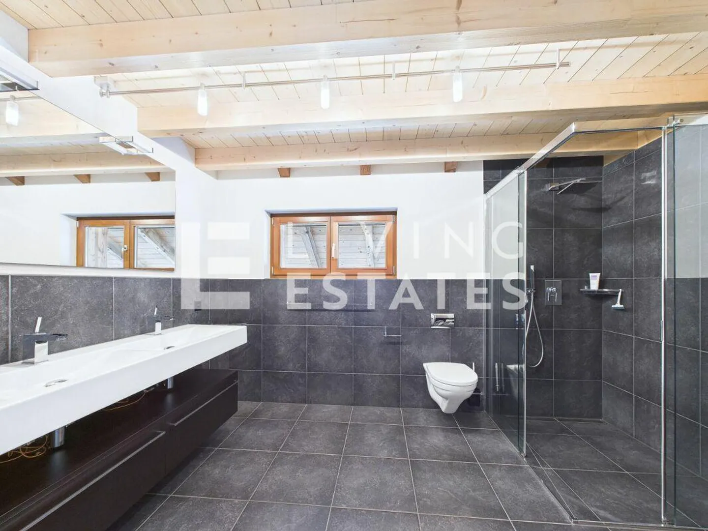 LEBEN MIT PFERDEN - EIN ANWESEN DER EXTRAKLASSE - Foto 17 von 23