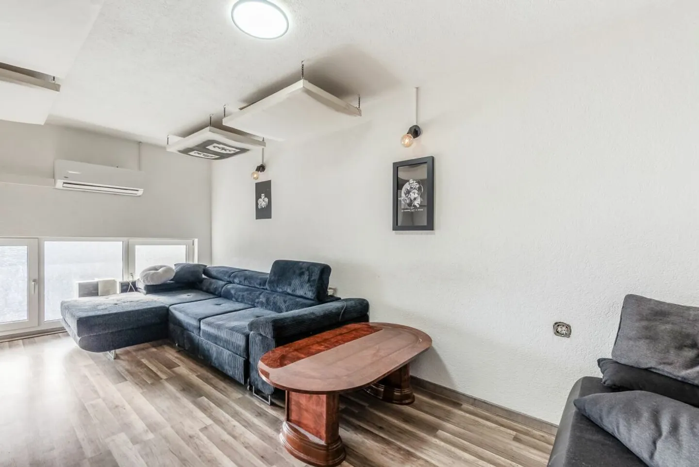 Top Opportunity: Auto Workshop with Customers, Inventory & Prime Location in Deitingen! - Photo 16 of 22