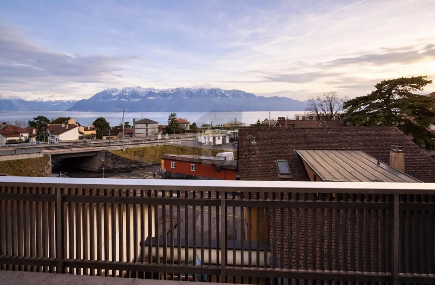 Schön gelegen, Seeblick & Modern - Foto 1 von 6