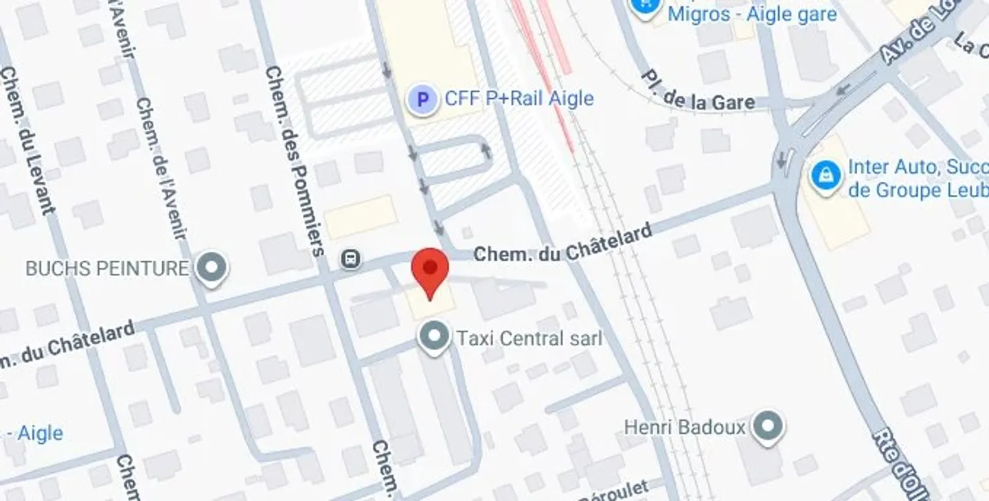 Außenparkplatz in Familiengegend - Foto 2 von 2