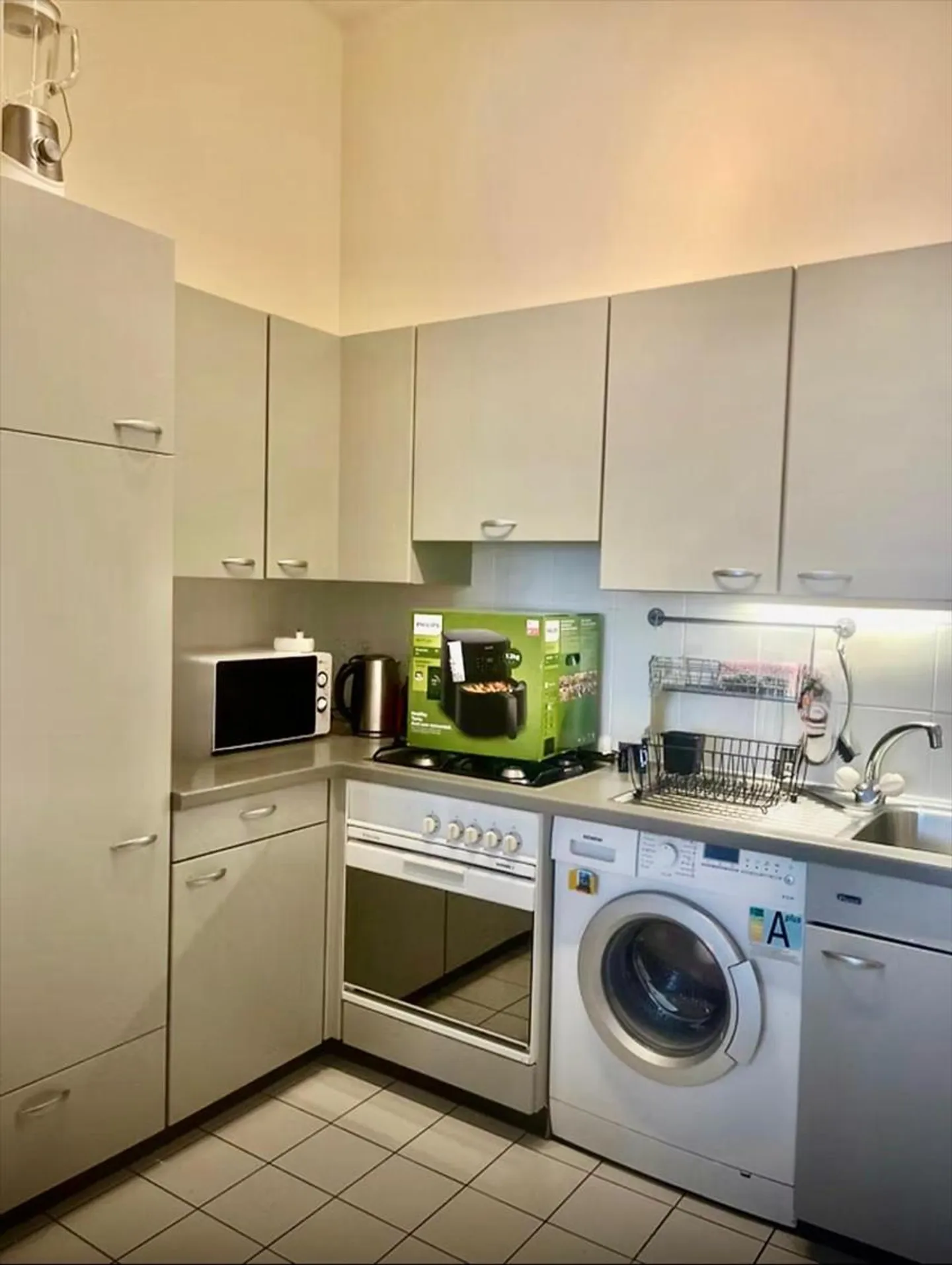 Appartamento ristrutturato con una camera da letto a Paquis Navigation - Foto 4 di 8