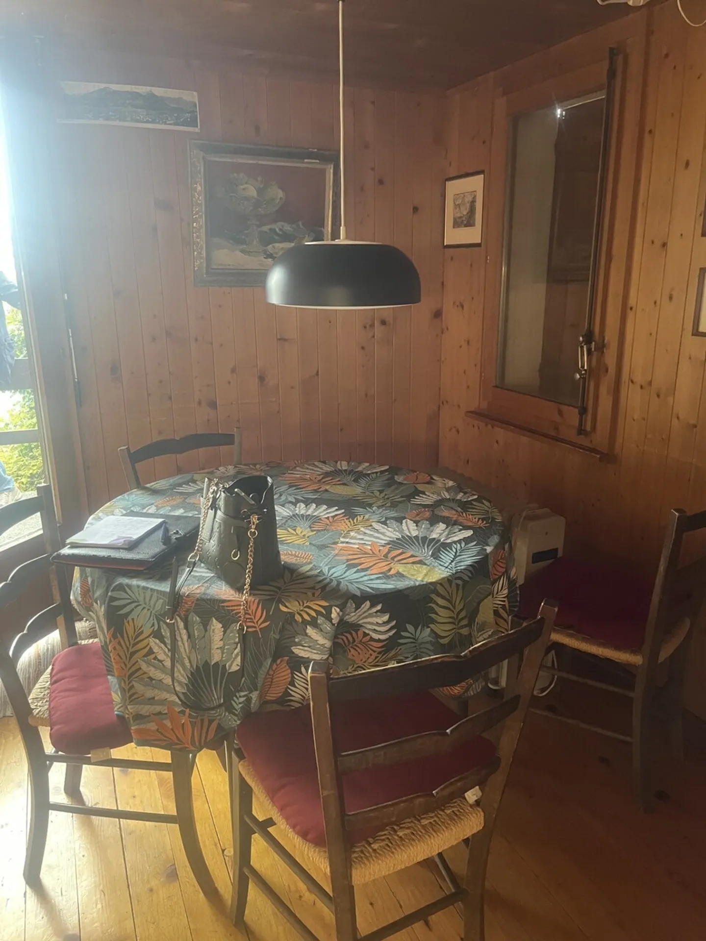 Chalet Charmant avec Grande Terrasse - Photo 5 sur 8