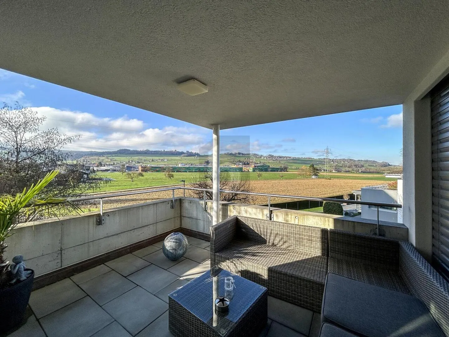 MODERN WITH A VIEW OF THE GREEN - Photo 2 of 6