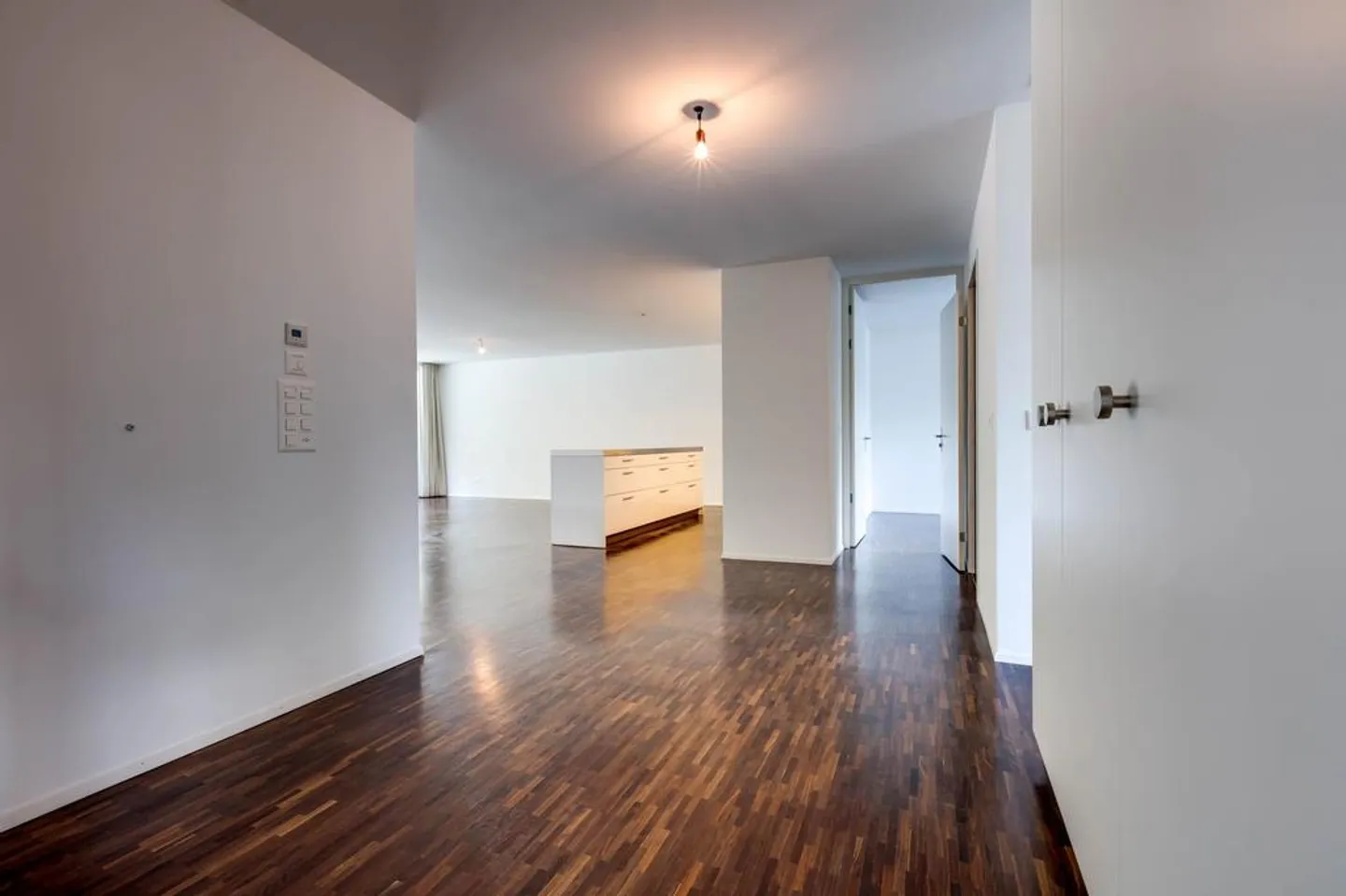 Appartamento moderno in città per intenditori - Foto 5 di 11