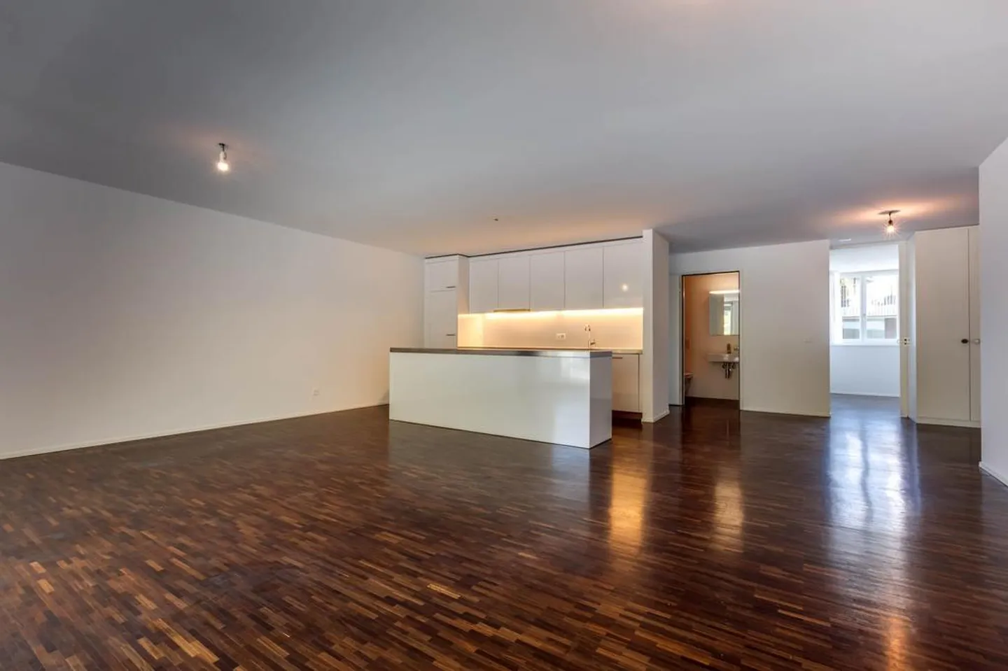 Appartamento moderno in città per intenditori - Foto 8 di 11