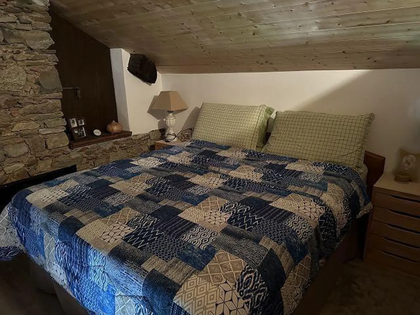 Casa bifamiliare con appartamenti di 3 e 2 stanze in una zona molto tranquilla... - Foto 16 di 31