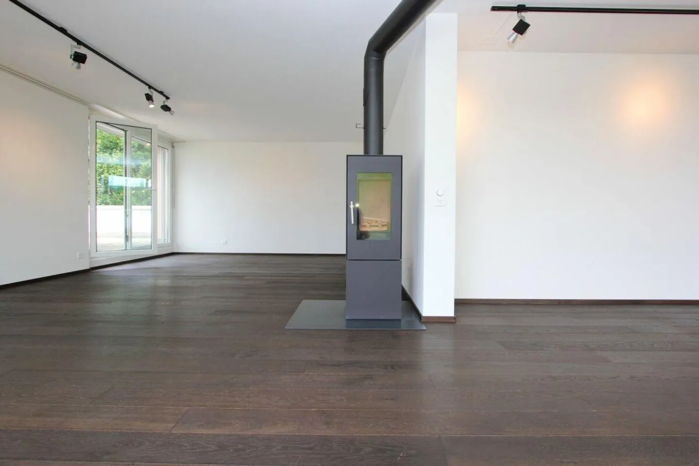 Modern penthouse apartment with large terrace, hobby room and AEP - Photo 7 of 13
