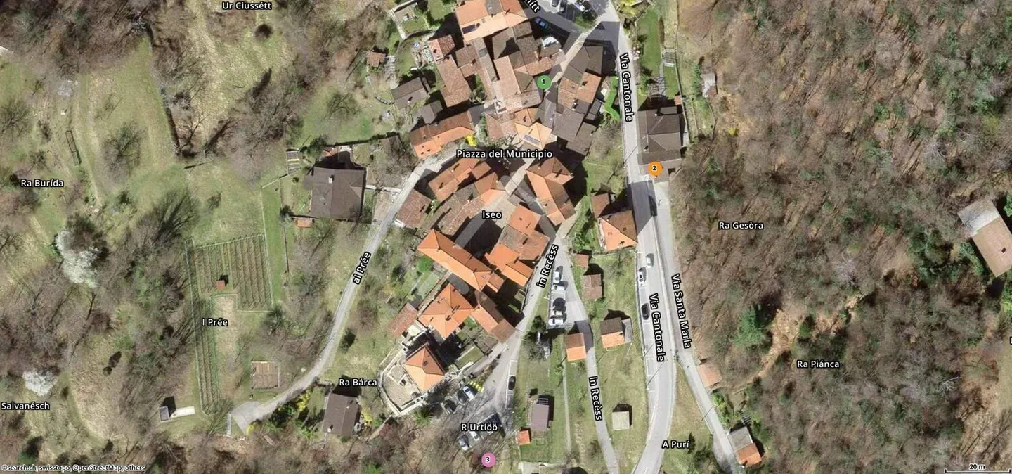 Casa bifamiliare con appartamenti di 3 e 2 stanze in una zona molto tranquilla... - Foto 31 di 31