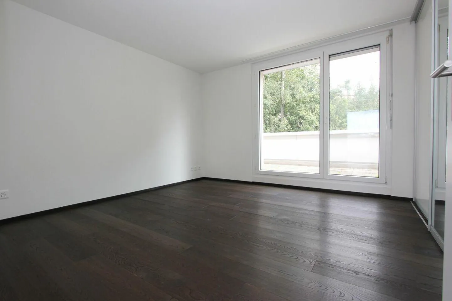 Modern penthouse apartment with large terrace, hobby room and AEP - Photo 10 of 13