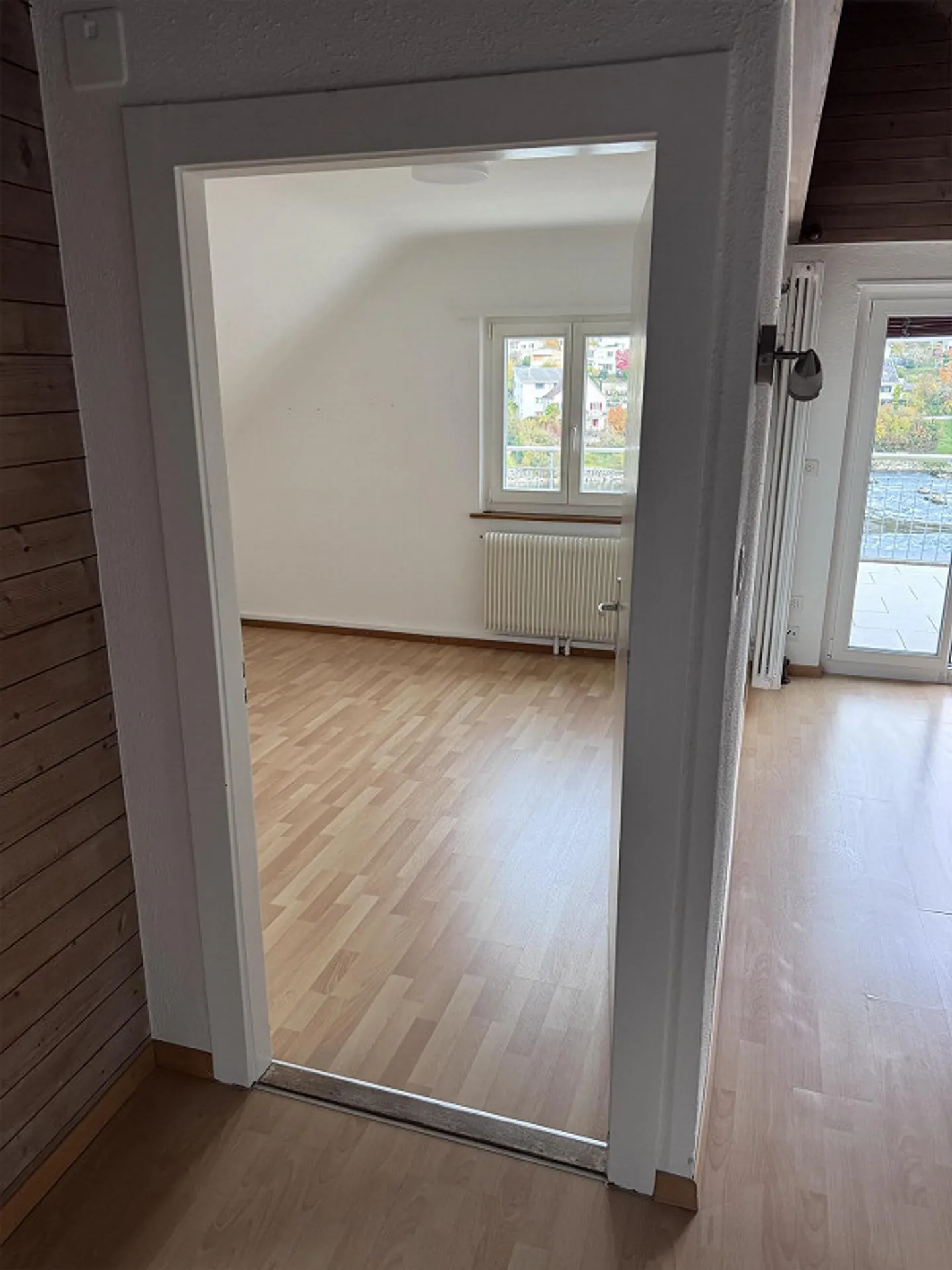 Helle 2.5 Zimmer Dachwohnung am Rhein mit grosser Terrasse - Foto 3 von 20