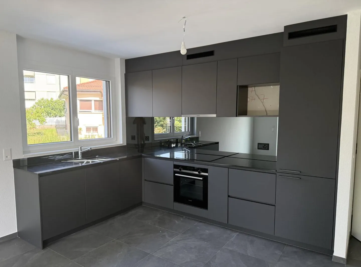 Appartement élégant 2 pièces - Photo 3 sur 9