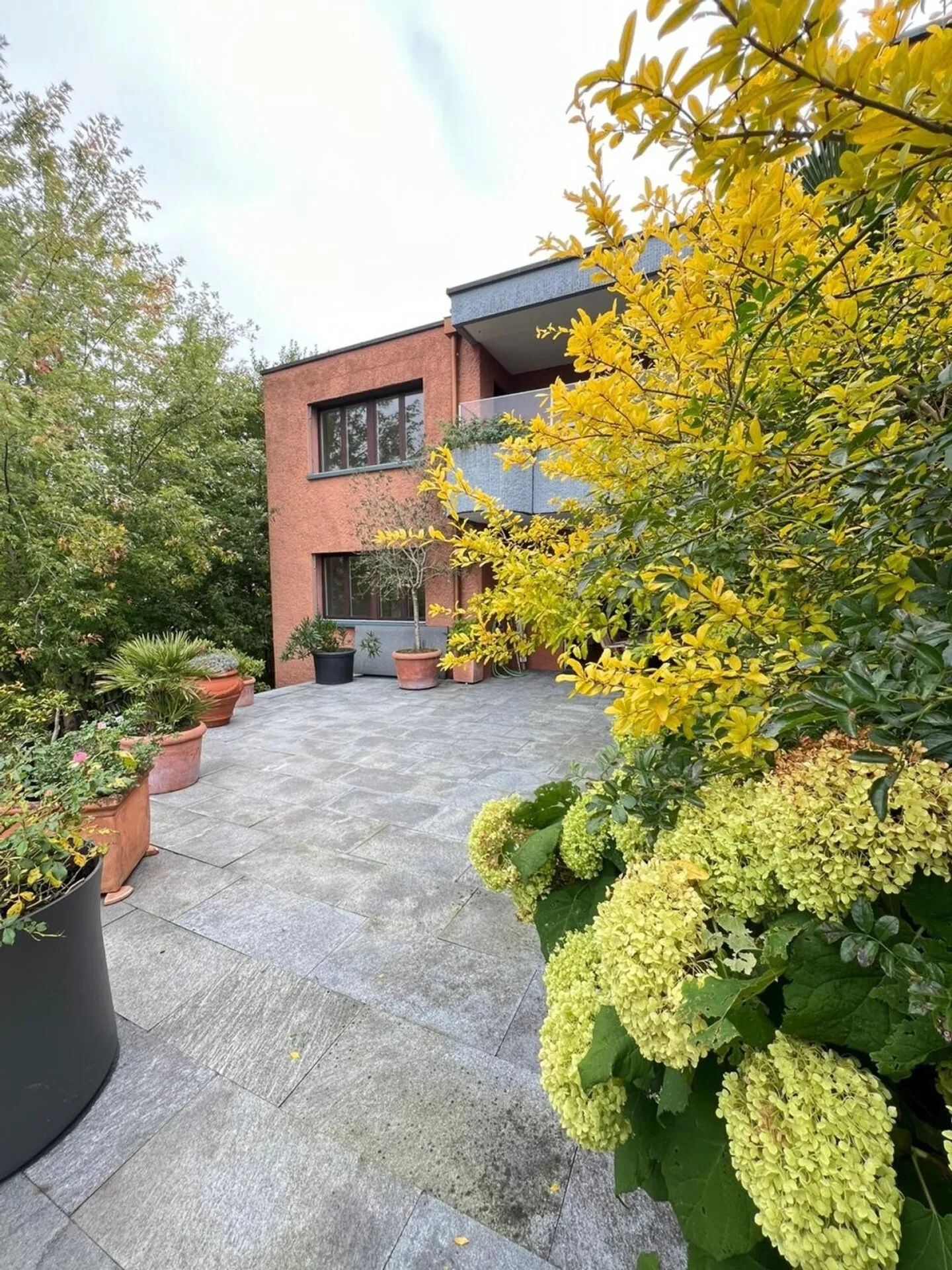 Votre nouveau chez-vous à Rüschlikon - Maison individuelle avec jardin paradisiaque et vue panoramique - Photo 10 sur 10