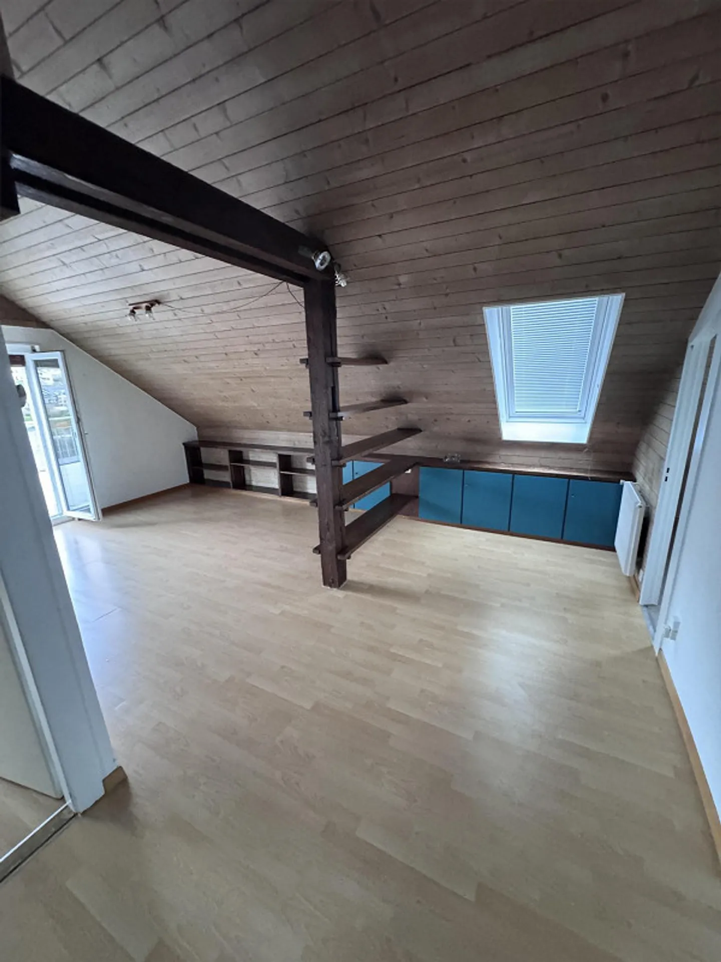 Helle 2.5 Zimmer Dachwohnung am Rhein mit grosser Terrasse - Foto 10 von 20