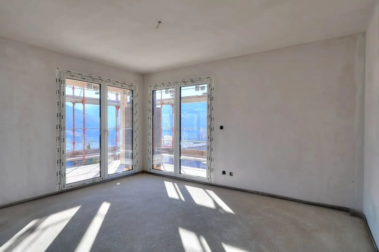 Residential environment for this sublime project - Photo 6 of 10