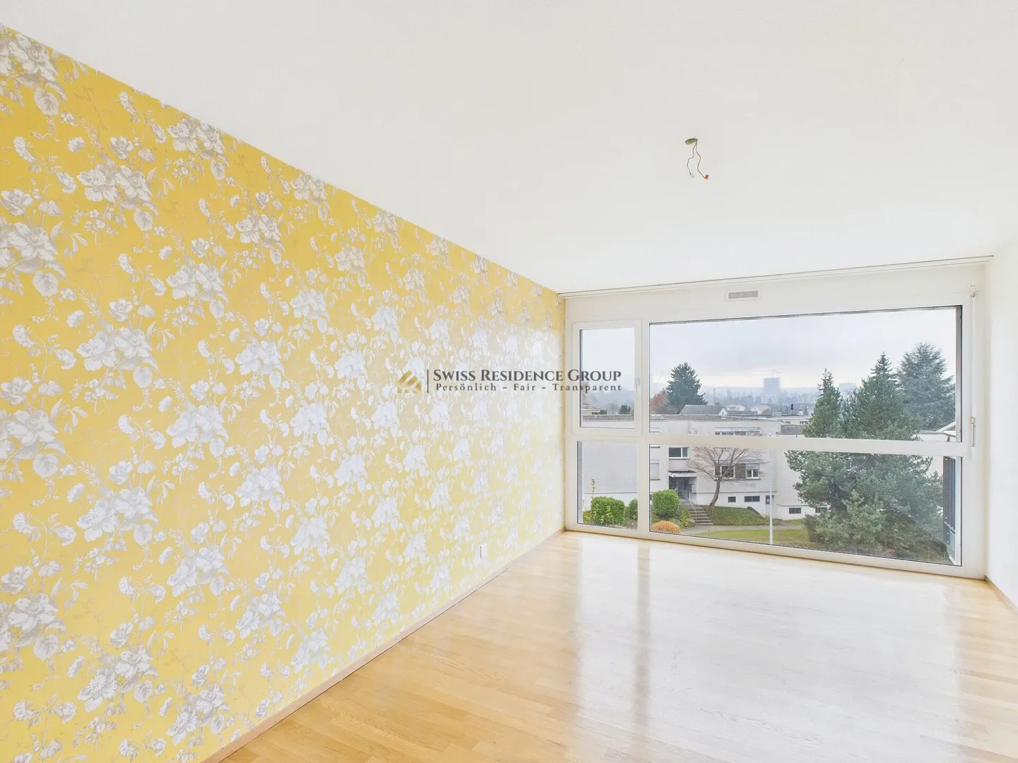 Modern, light-flooded and with balcony - charming 3.5-room apartment right by the park - Photo 3 of 9