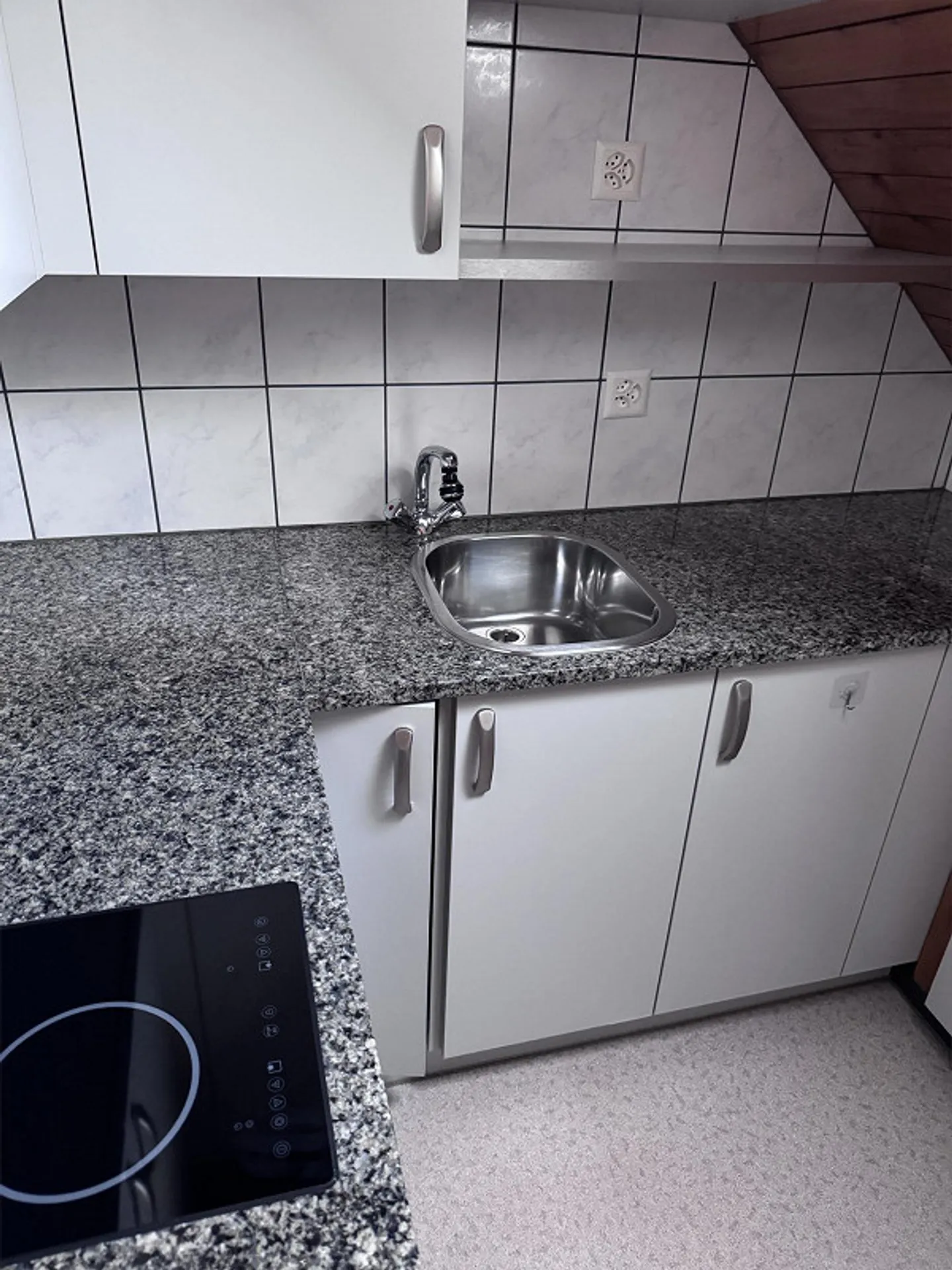 Helle 2.5 Zimmer Dachwohnung am Rhein mit grosser Terrasse - Foto 8 von 20